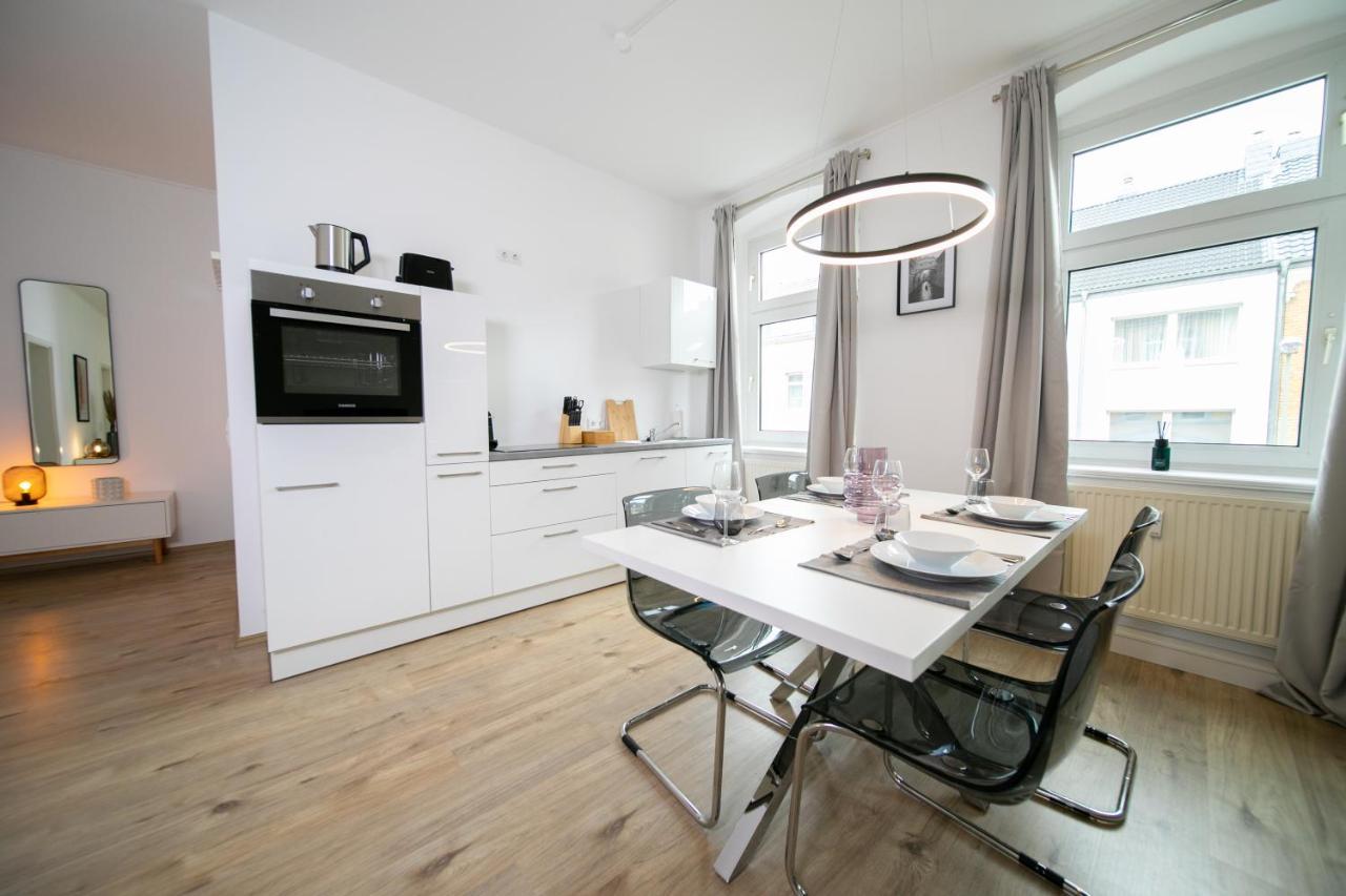 Favorite Stays - Suite And More - Kitchen Нойс Екстериор снимка
